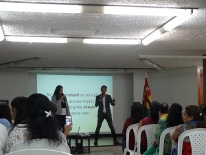 DXN Colombia En Capacitación Con Un Gran Líder (5)
